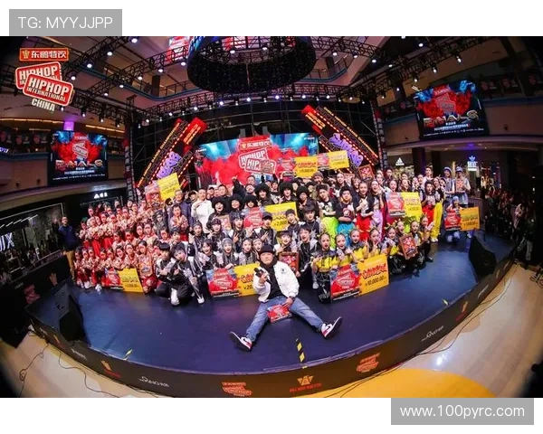 成都街舞队在世界攀岩锦标赛中以60分领先其他队伍展现强大实力